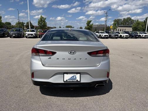 Symphony Silver 2019 Hyundai SONATA SEL
