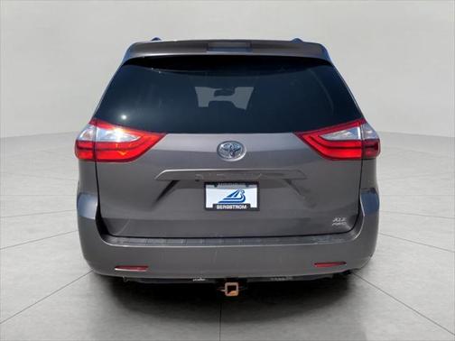 2015 Toyota Sienna XLE Premium