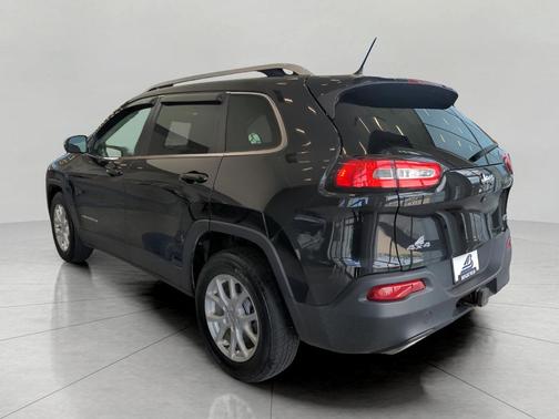 Brilliant Black Crystal Pearlcoat 2015 Jeep Cherokee Latitude