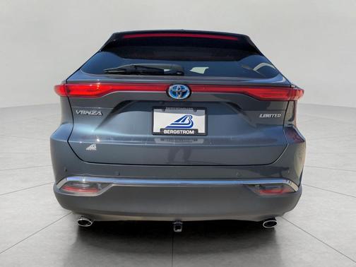 Coastal Gray Metallic 2024 Toyota Venza Limited