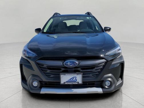 Crystal Black Silica 2024 Subaru Outback Limited