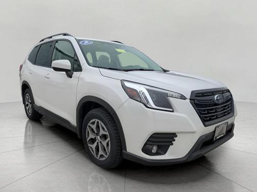 Crystal White Pearl 2024 Subaru Forester Premium