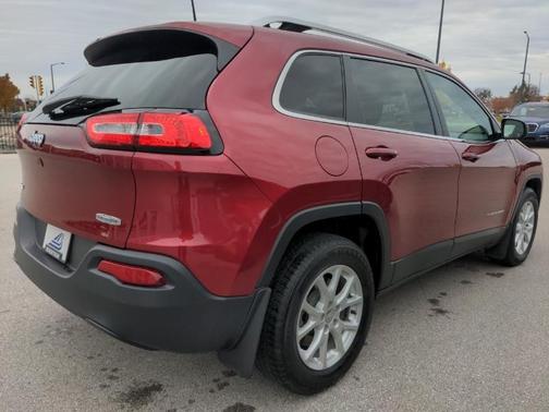 2017 Jeep Cherokee Sport
