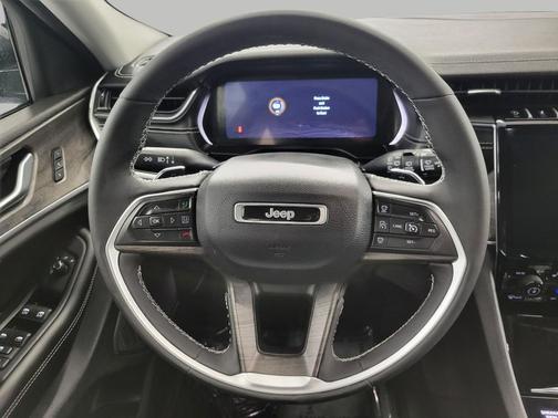 Silver Zynith 2024 Jeep Grand Cherokee Limited