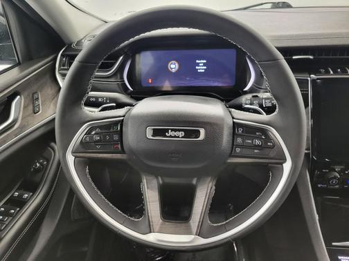 Silver Zynith 2024 Jeep Grand Cherokee Limited
