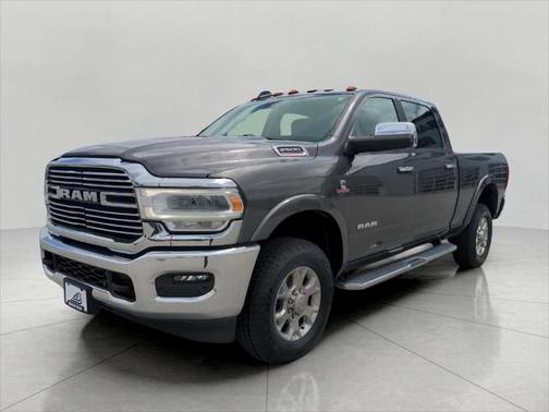 2020 RAM 2500 Laramie Crew Cab 4X4 6'4' Box
