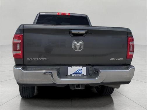 2020 RAM 2500 Laramie Crew Cab 4X4 6'4' Box