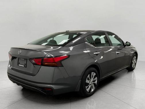2025 Nissan Altima S FWD