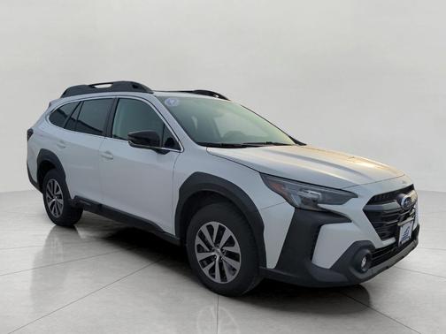 Crystal White Pearl 2025 Subaru Outback Premium