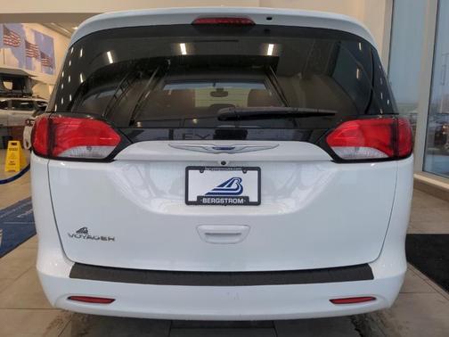 2020 Chrysler Voyager LXI