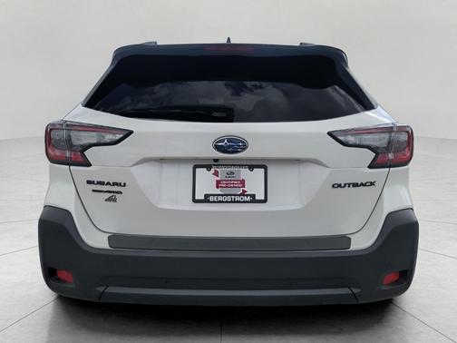 Crystal White Pearl 2025 Subaru Outback Onyx Edition
