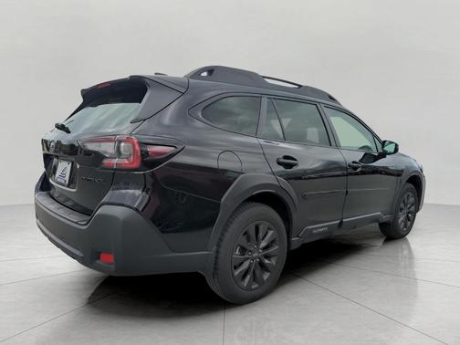 Crystal Black Silica 2025 Subaru Outback Onyx Edition