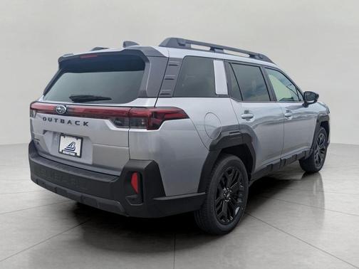 Ice Silver Metallic 2026 Subaru Outback Limited XT