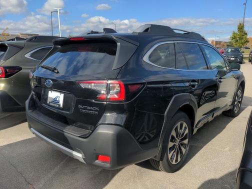 2025 Subaru Outback Touring XT