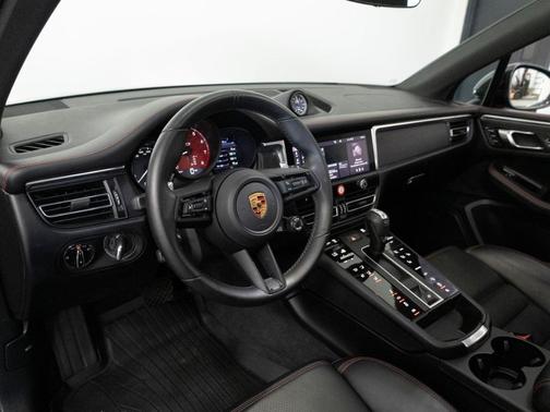 Volcano Grey Metallic 2024 Porsche Macan GTS