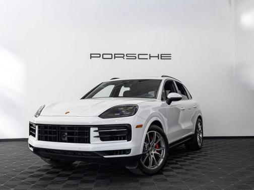 White 2024 Porsche Cayenne S