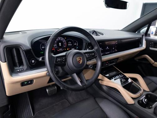 White 2024 Porsche Cayenne S