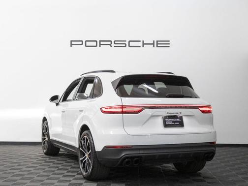 White 2023 Porsche Cayenne S Platinum Edition