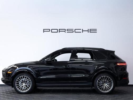 Black 2023 Porsche Cayenne Platinum Edition