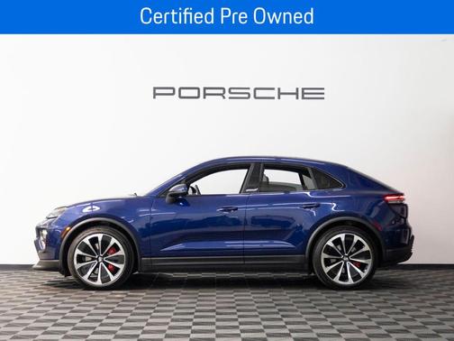 Gentian Blue Metallic 2025 Porsche Macan 4S
