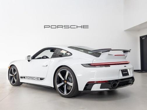 2022 Porsche 911 Carrera S