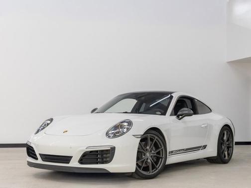 2018 Porsche 911 Carrera
