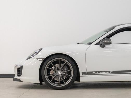 2018 Porsche 911 Carrera