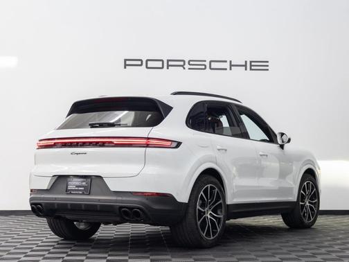 2024 Porsche Cayenne Base