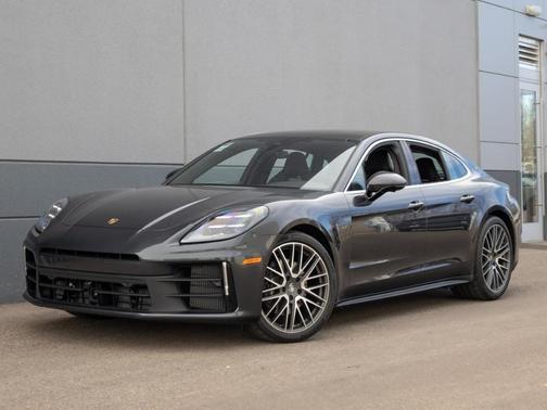 2024 Porsche Panamera 4