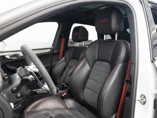 2017 Porsche Macan GTS