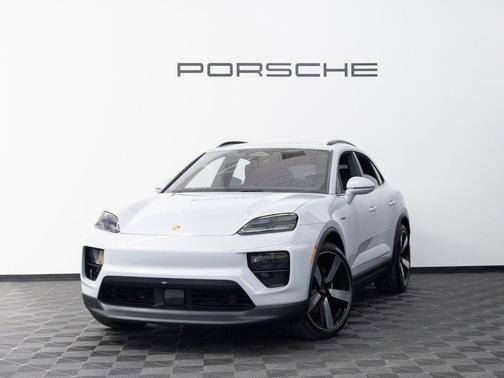 Ice 2026 Porsche Macan 4