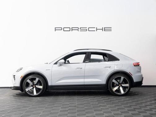 Ice 2026 Porsche Macan 4