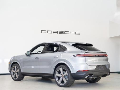 2026 Porsche Cayenne AWD