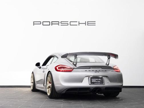 GT Silver Metallic 2016 Porsche Cayman GT4
