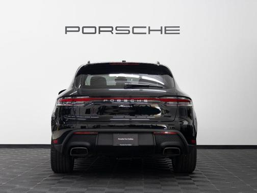 2025 Porsche Macan Base