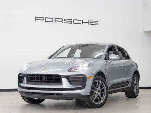 2025 Porsche Macan Base
