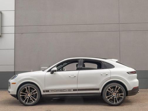 2025 Porsche Cayenne AWD