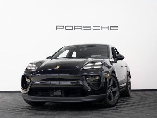 2025 Porsche Macan 4