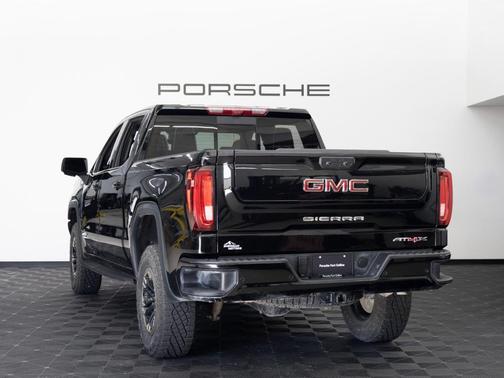 2025 GMC Sierra 1500 AT4X