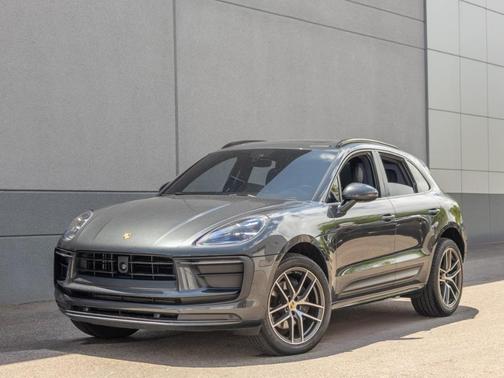 2023 Porsche Macan Base