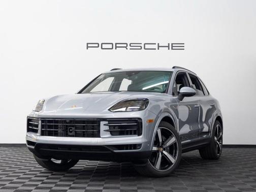 Dolomite Silver Metallic 2026 Porsche Cayenne Base