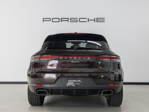 2021 Porsche Macan Base