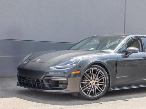 2018 Porsche Panamera 4S