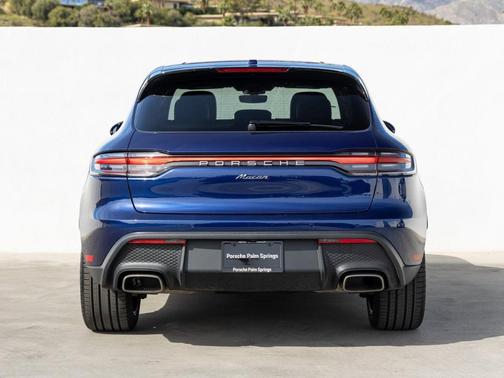 Gentian Blue Metallic 2025 Porsche Macan Base