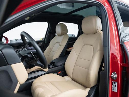 2025 Porsche Cayenne Base