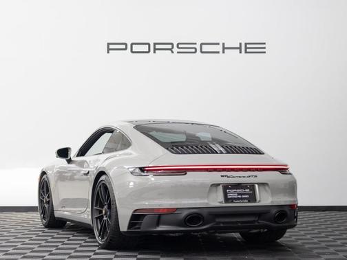 2023 Porsche 911 Carrera GTS