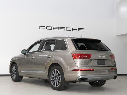 2017 Audi Q7 3.0T Premium Plus