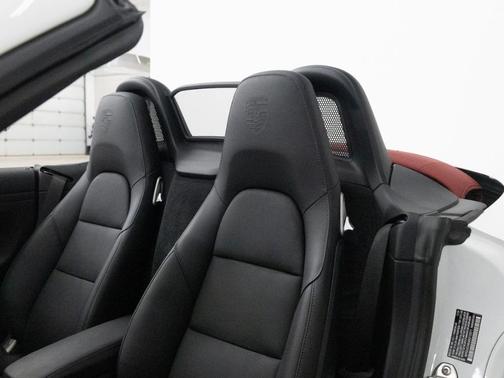 2025 Porsche 718 Boxster Base