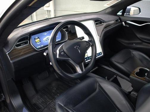 2015 Tesla Model S 85D