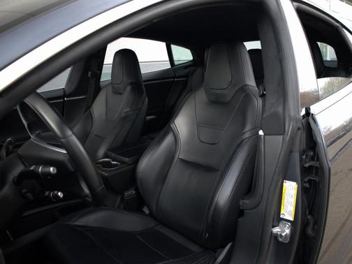 2015 Tesla Model S 85D